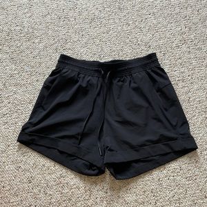 Lululemon Spring Break Away Short